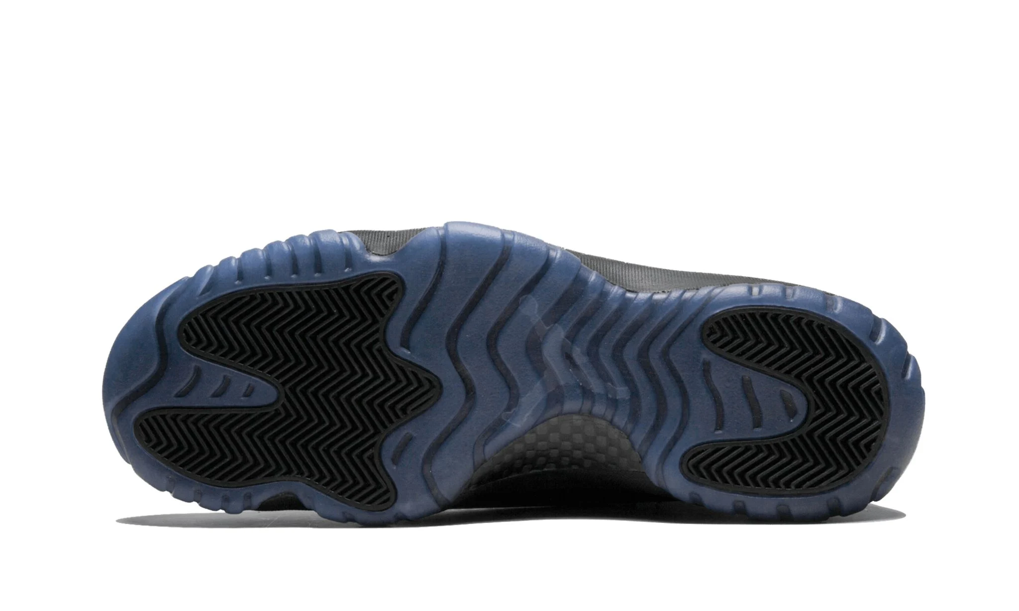Air Jordan 11 Retro Cap Gown 378037 005 (5) - www.xxxkicks.com